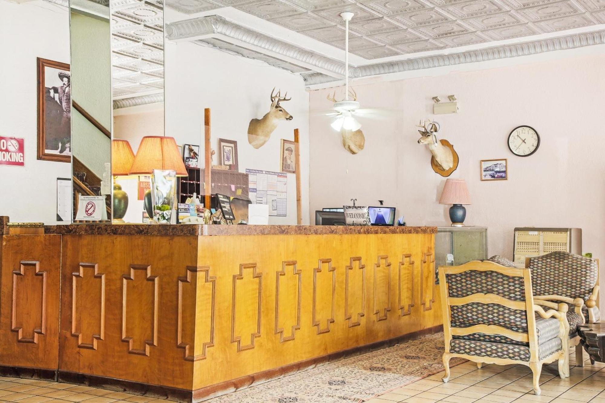 Oyo Historic Cameron Hotel Brownsville I-69E Eksteriør bilde
